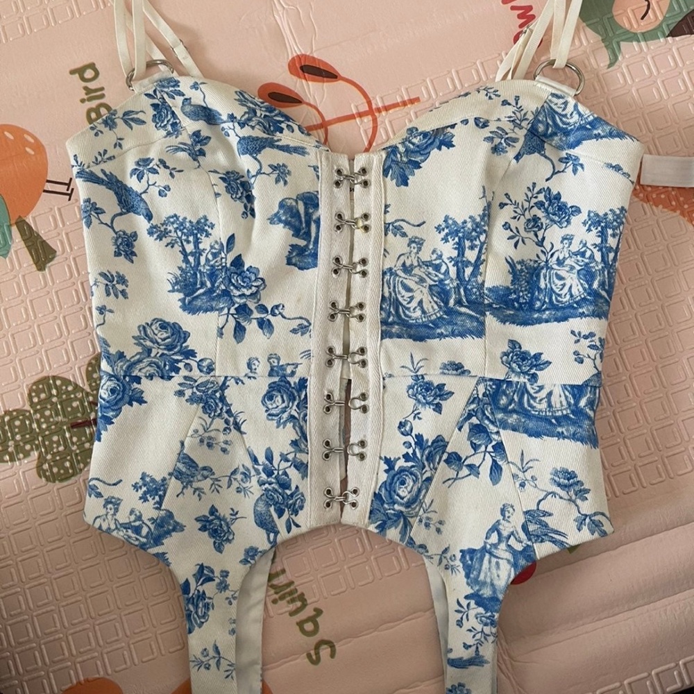 For love and lemons corset top